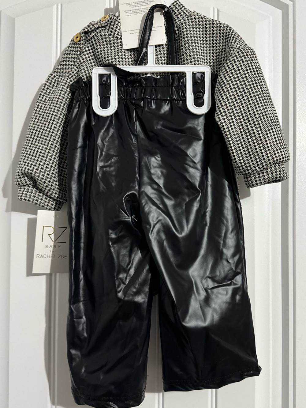 Cute Rachel Zoe Baby size 12 mo black white 4 piece set shirt pants purse new - Picture 4 of 4